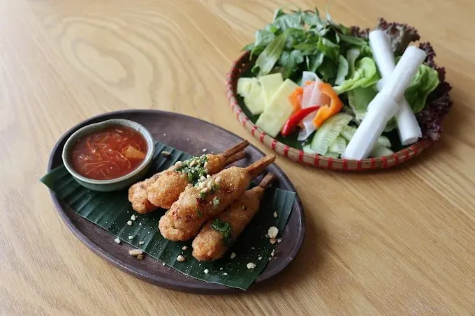 Review buffet sáng tại Hoiana với đa dạng món ăn Á – Âu, không gian sang trọng và chất lượng phục vụ đẳng cấp.