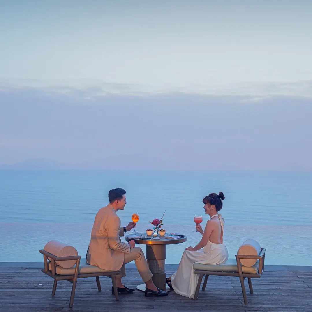 Khám phá những resort Việt Nam cho tuần trăng mật lãng mạn với không gian sang trọng, biển xanh và dịch vụ đẳng cấp dành cho các cặp đôi.